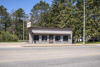/international/us/906-n-center-avenue-merrill-wi-110108145365/