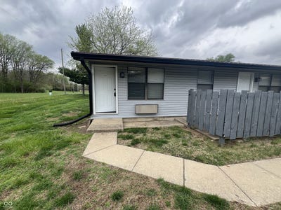 /international/us/2000-indianapolis-road-crawfordsville-in-110107349693/