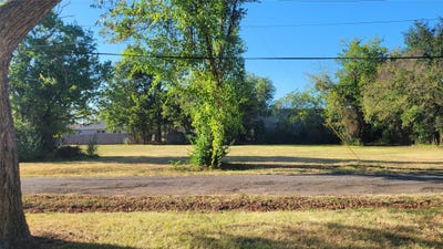 /international/us/tbd-lot-2-sycamore-street-commerce-tx-110120466321/