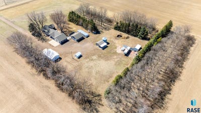/international/us/47748-255th-st-garretson-sd-110098563743/