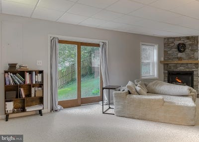 /international/us/6571-11th-street-chesapeake-beach-md-110099639218/