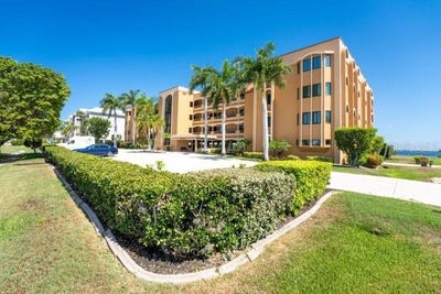 /international/us/1601-park-beach-circle-punta-gorda-fl-110105735021/