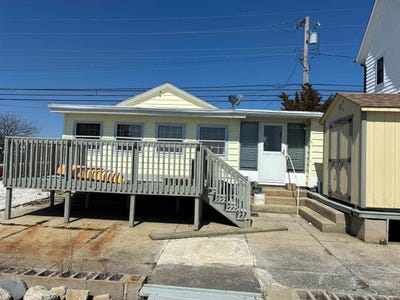 /international/us/759-stone-harbor-boulevard-cape-may-court-house-nj-110108198881/