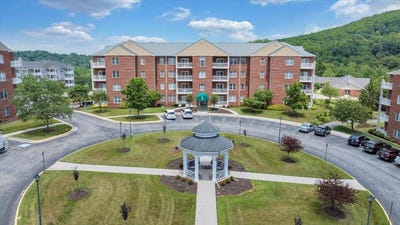 /international/us/4444-pheasant-ridge-rd-sw-roanoke-va-110103417165/