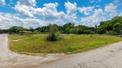 /international/us/702-s-gardner-street-lot-1-2-falfurrias-tx-110102021028/
