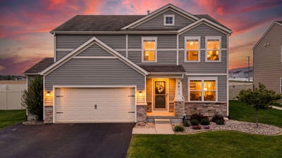 /international/us/9911-flagstaff-street-cedar-lake-in-110108333222/