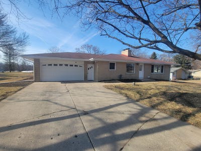 /international/us/11n958-almora-terrace-elgin-il-110105885653/