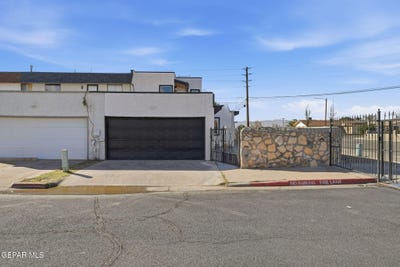 /international/us/3251-isla-morada-drive-el-paso-tx-110103676565/