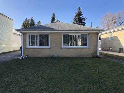 /international/us/1674-maple-street-des-plaines-il-110108847914/