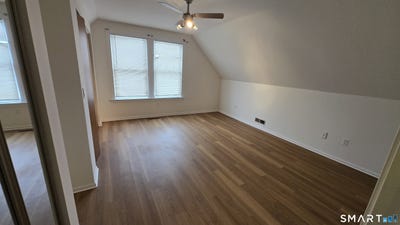/international/us/1150-whitney-avenue-hamden-ct-110108176069/