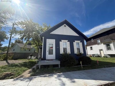 /international/us/1134-water-street-port-huron-al-110120418305/