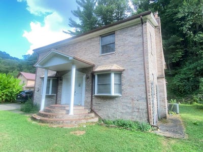 /international/us/141-157-happy-valley-rd-south-williamson-ky-110101858332/