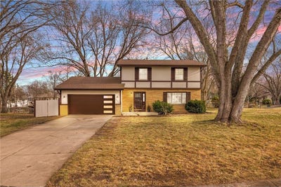 /international/us/9911-johnson-circle-bloomington-mn-110106847418/