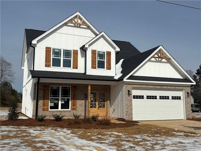 /international/us/8580-benbow-merrill-road-oak-ridge-nc-110103334758/