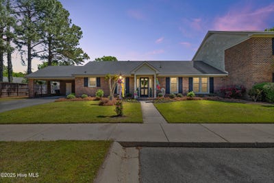 /international/us/847-westminster-lane-kinston-nc-110098852497/