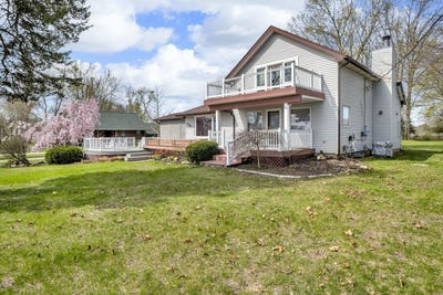 /international/us/150-hyde-road-clarklake-mi-110099505176/