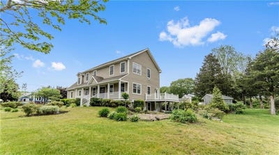 /international/us/111-middle-street-north-kingstown-ri-110108362491/