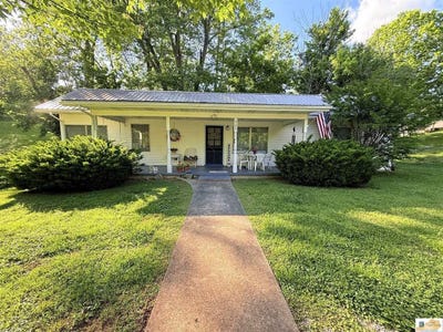 /international/us/303-valley-drive-burkesville-ky-110107960191/