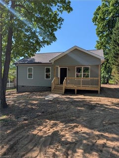 /international/us/232-crestwood-circle-high-point-nc-110107535607/