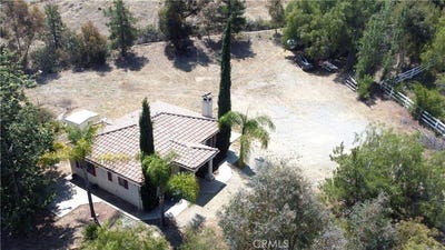 /international/us/18797-vista-de-montanas-murrieta-ca-110108076657/