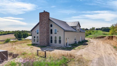 /international/us/55282-237th-street-glenwood-ia-110107777083/