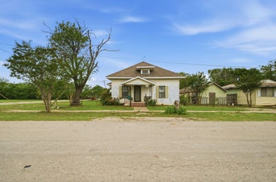 /international/us/302-n-arizona-drive-celina-tx-110107551194/