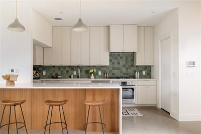 /international/us/3006-sorin-st-austin-tx-110107847287/