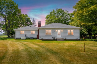 /international/us/6521-5-mile-road-east-leroy-mi-110119459902/