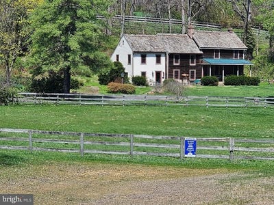 /international/us/196-hideaway-drive-quarryville-pa-110105292750/