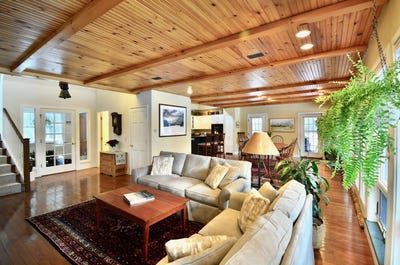 /international/us/73-middlegate-lane-new-portland-me-110109569912/