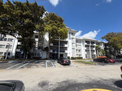 /international/us/711-n-pine-island-road-plantation-fl-110106477128/