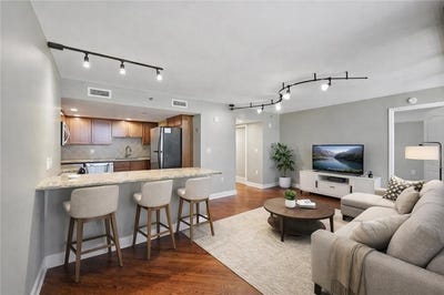 /international/us/600-e-admiral-boulevard-kansas-city-mo-110100121716/