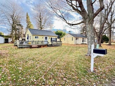 /international/us/7420-birchwood-worth-twp-mi-110104161422/