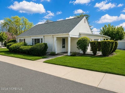 /international/us/220c-manchester-lane-monroe-nj-110105004220/