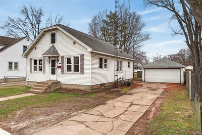 /international/us/830-market-street-nekoosa-wi-110107169281/