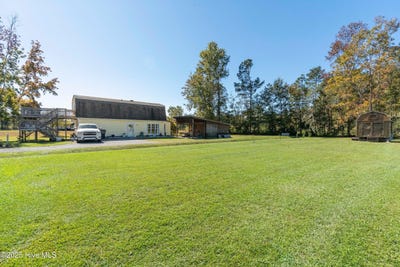/international/us/198-jefferson-road-lake-waccamaw-nc-110106918853/