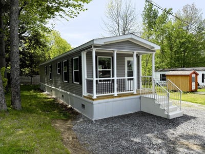 /international/us/970-gardiner-road-wiscasset-me-110108269314/