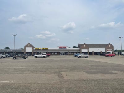 /international/us/203-n-us-131-highway-three-rivers-mi-110105635159/