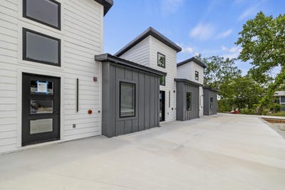 /international/us/232-220-vacation-lane-reeds-spring-mo-110109035900/