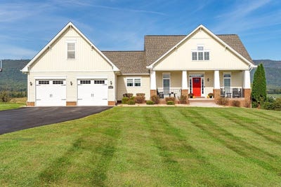 /international/us/6869-e-point-rd-elkton-va-110120715637/
