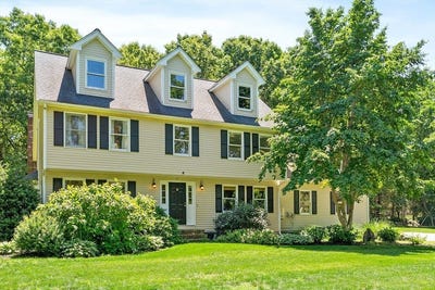 /international/us/21-bridie-ln-norfolk-ma-110108987929/