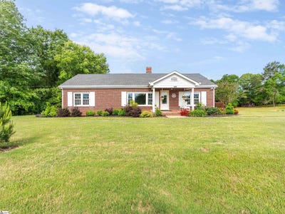 /international/us/5741-highway-357-campobello-sc-110107820243/