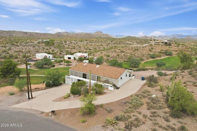 /international/us/1070-n-queen-mary-way-queen-valley-az-110110257519/