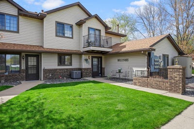 /international/us/1221-bradford-street-se-hutchinson-mn-110107778328/