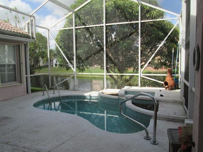 /international/us/2866-waters-edge-circle-greenacres-fl-110106356682/