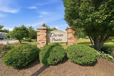/international/us/8321-highpoint-circle-darien-il-110110232031/