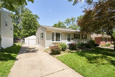 /international/us/1056-endicott-drive-akron-oh-110108575728/