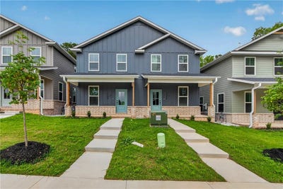 /international/us/1374-s-yampa-bend-fayetteville-ar-110105389575/