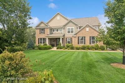 /international/us/25560-w-tara-drive-barrington-il-110101396939/