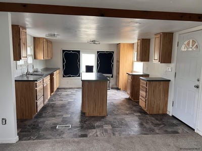 /international/us/408-williams-st-cheyenne-wy-110102416457/